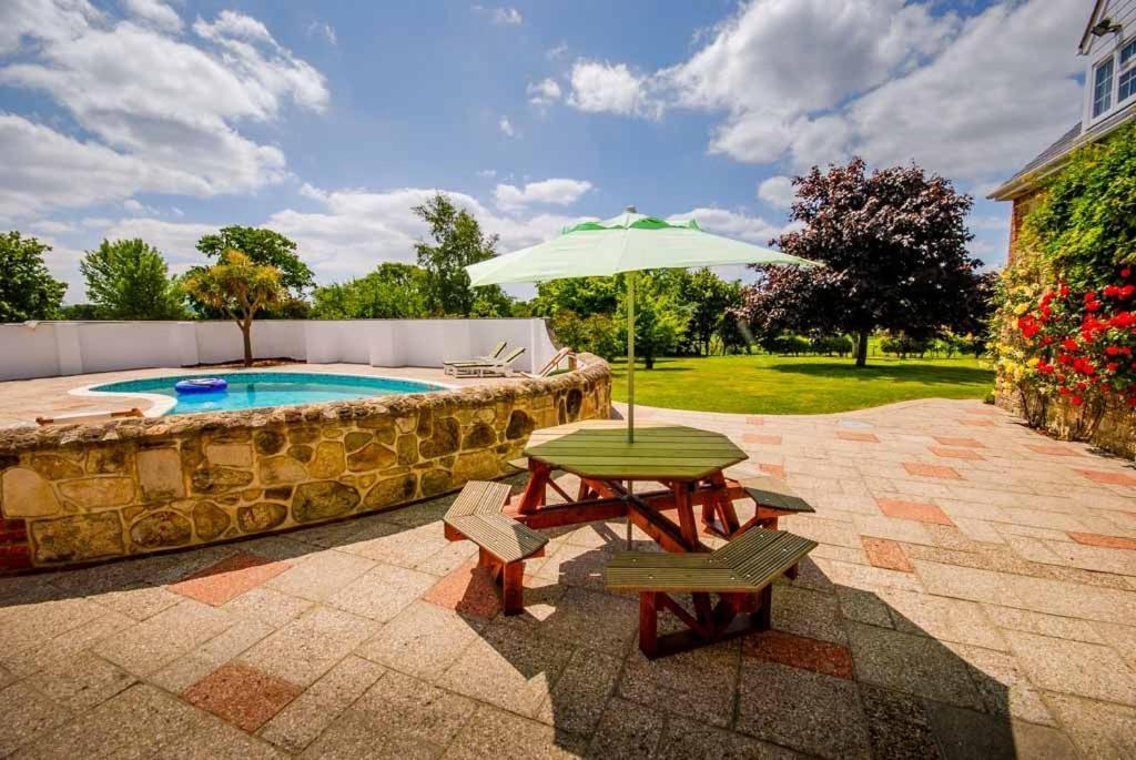 Rookley Farm Lodge Екстериор снимка
